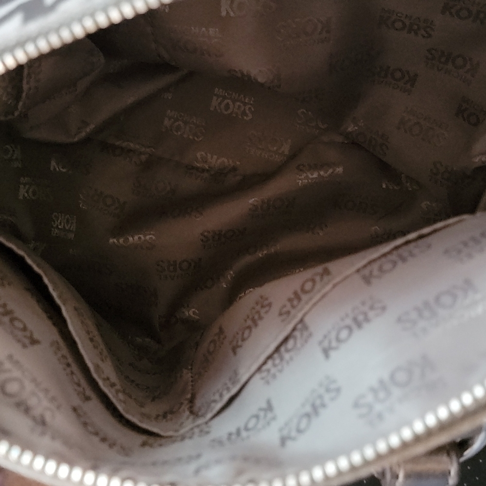 Michael Kors Satchel - Picture 4 of 6